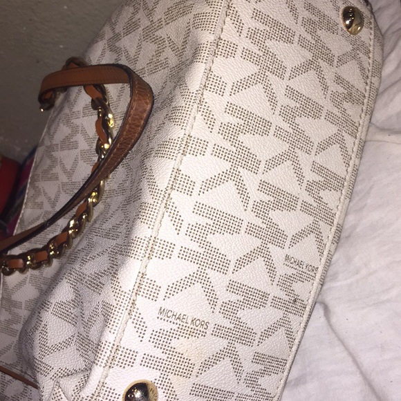 Michael Kors Crossbody Bag - Picture 3 of 3